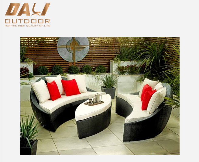 เฟอร์นิเจอร์จักสาน Patio ยอดนิยมรอบสวนเตียงอาบแดด / เตียงนอนเล่นหวายพร้อมเบาะ